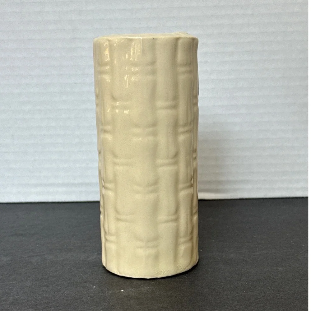 Vintage MCM Shawnee Pottery Faux Bamboo Ceramic Bud Vase Cream Off White 5.5in